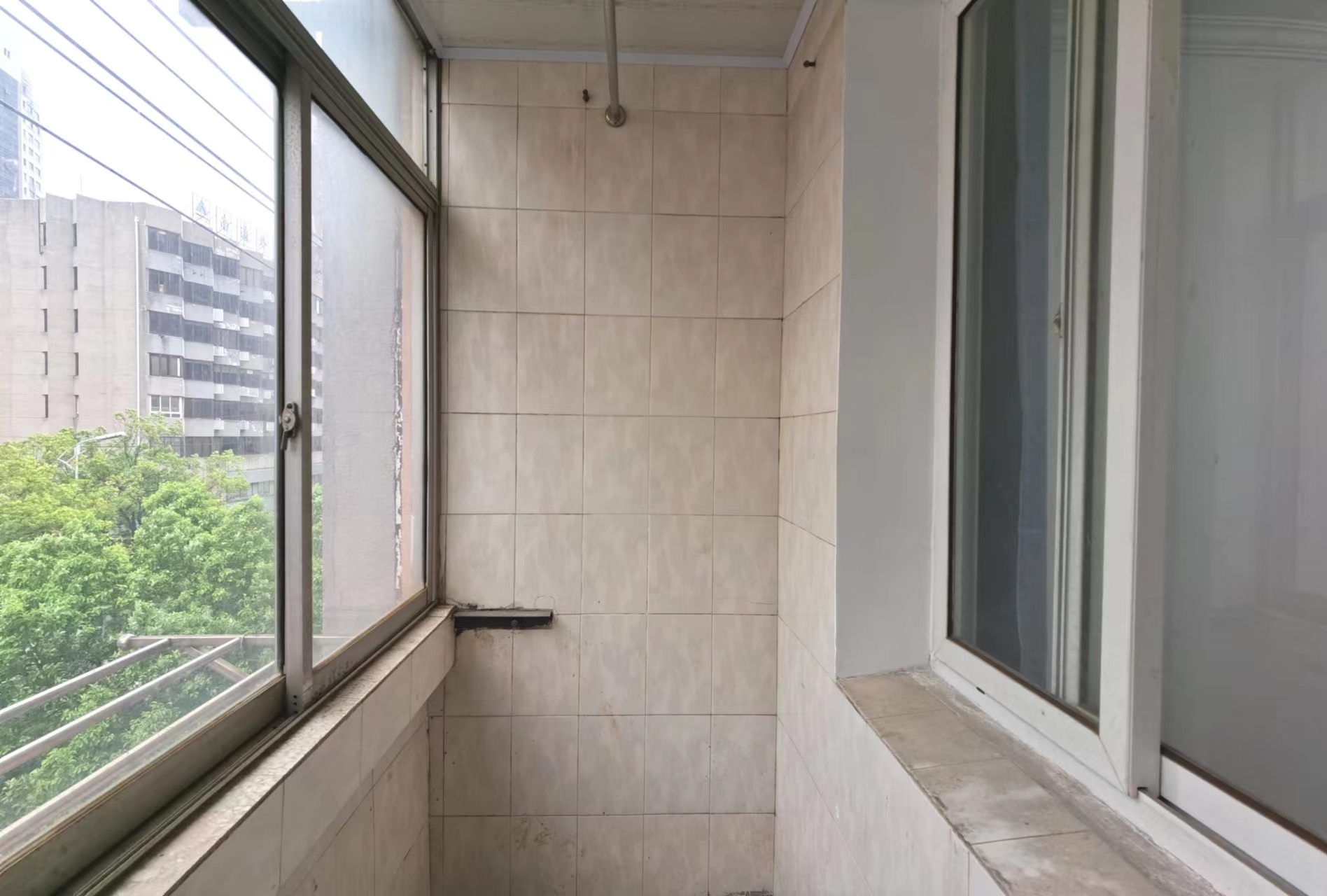 青年中路37号 2室2厅1卫 69.79m&sup2;