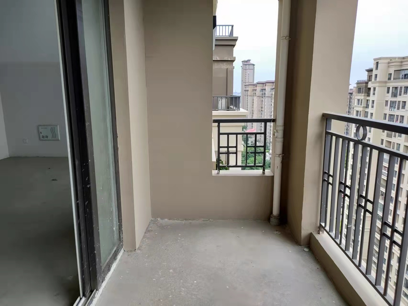 和融&bull;优山美地名邸 5室3厅2卫 231.27m&sup2;