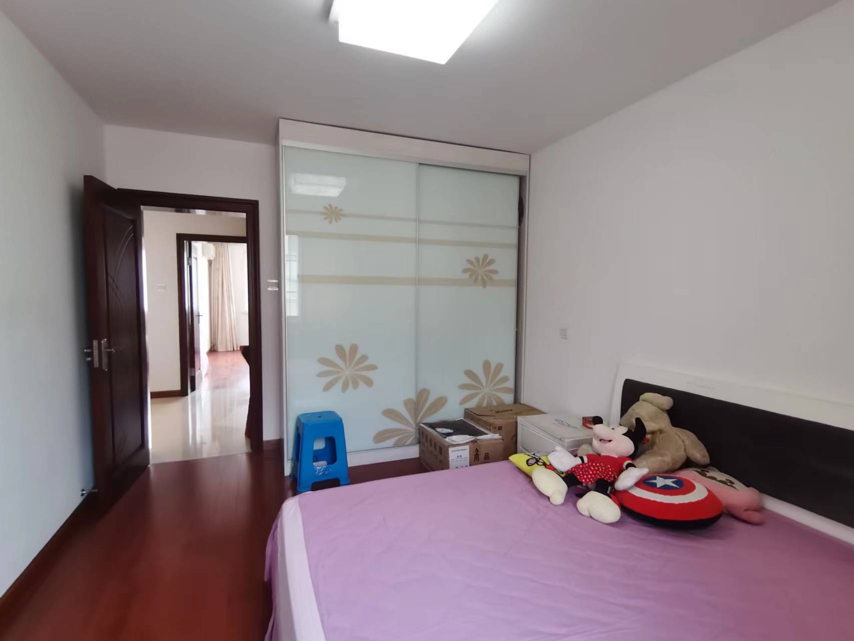 滨河东城 3室2厅1卫 135m&sup2;