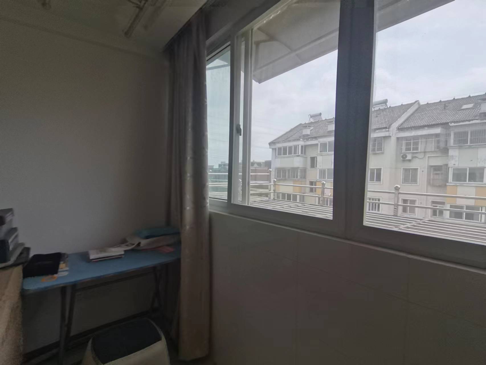 滨河东城 3室2厅1卫 135m&sup2;