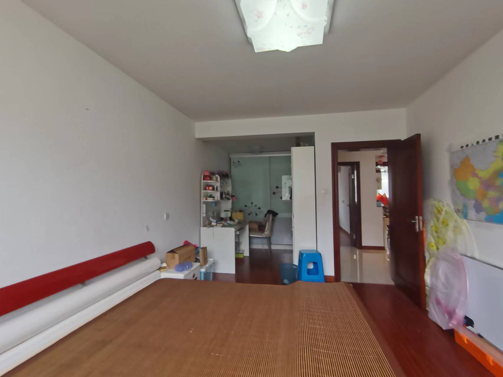 滨河东城 3室2厅1卫 135m&sup2;