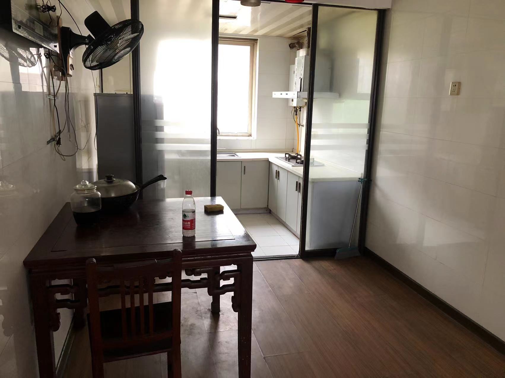 跃龙小苑 3室2厅1卫 132m&sup2;