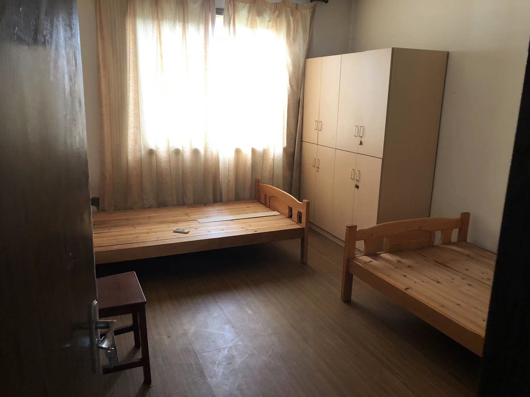 跃龙小苑 3室2厅1卫 132m&sup2;