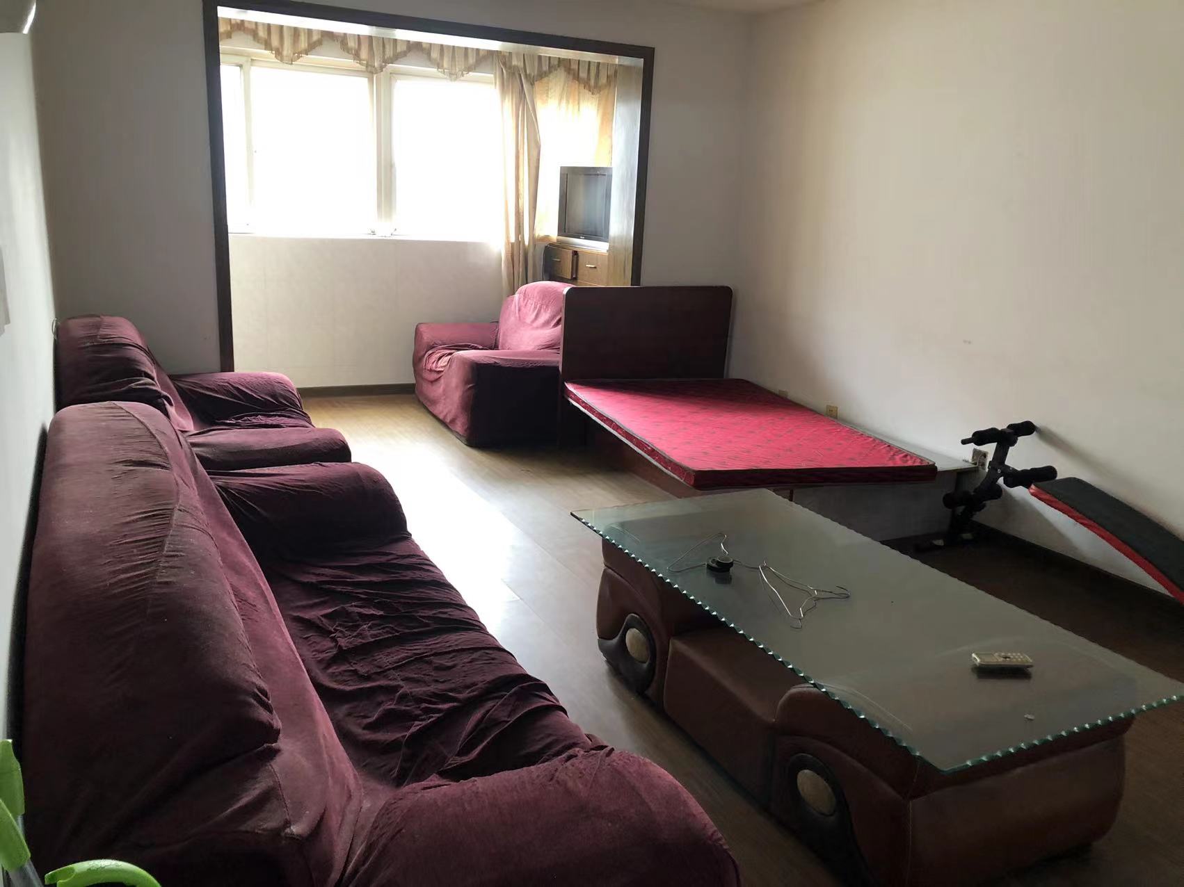 跃龙小苑 3室2厅1卫 132m&sup2;