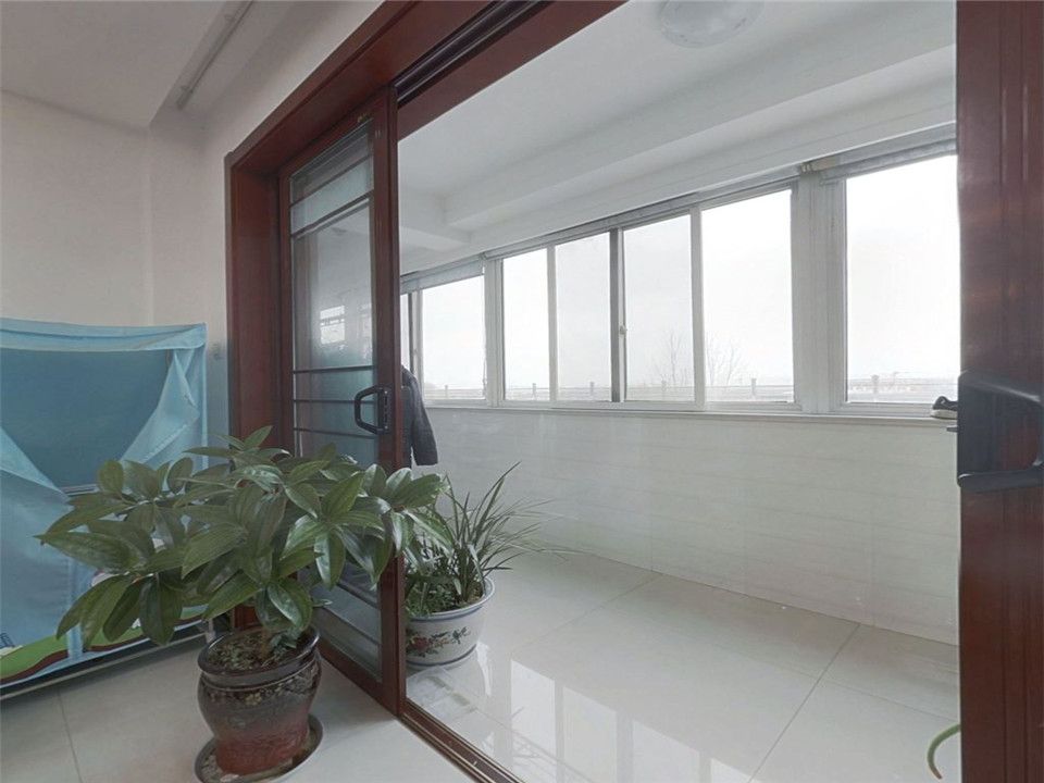 仁和家园 3室2厅2卫 128m&sup2;