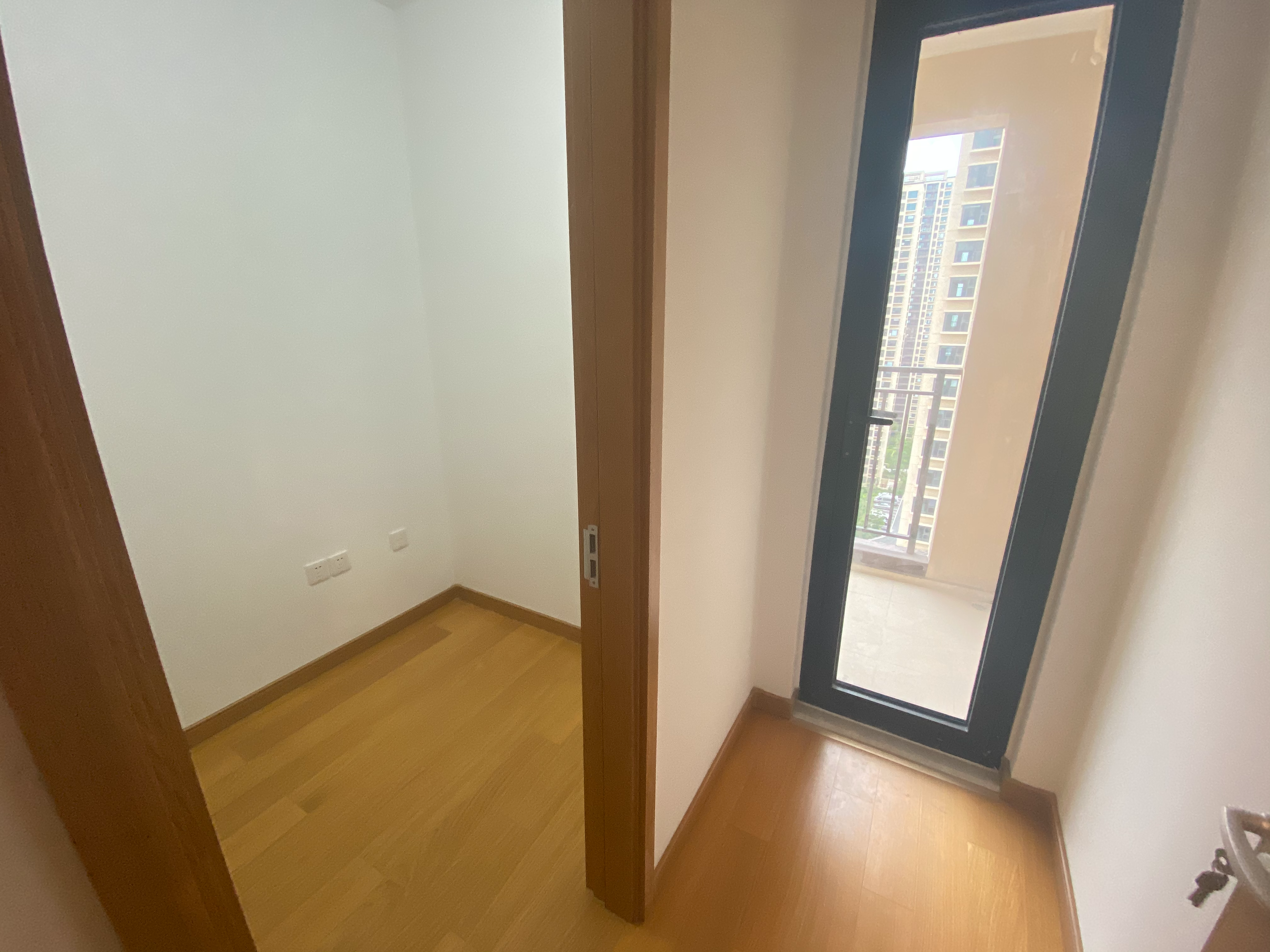 绿地新里城 3室2厅1卫 116.29m&sup2;
