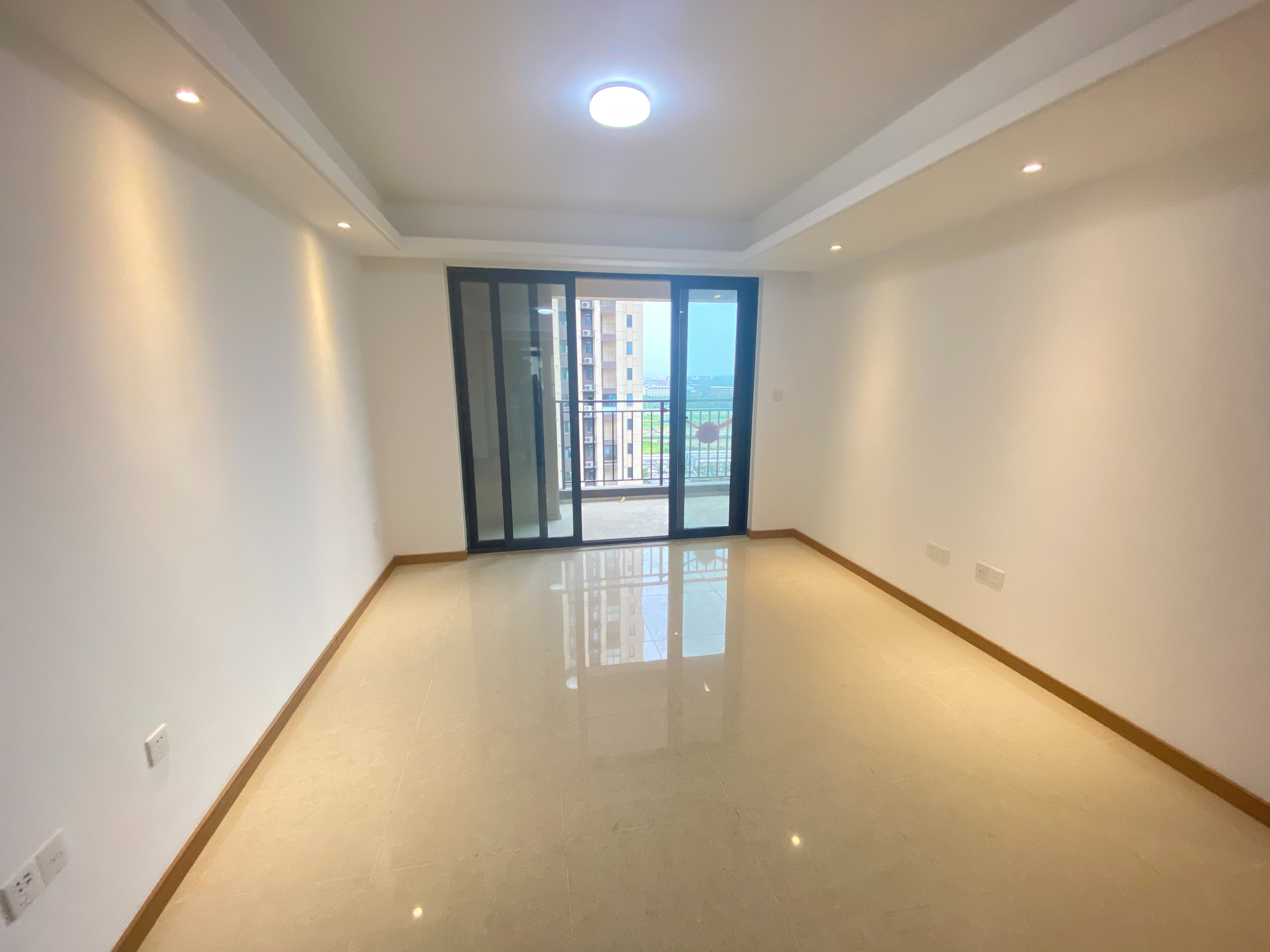 绿地新里城 3室2厅1卫 116.29m&sup2;