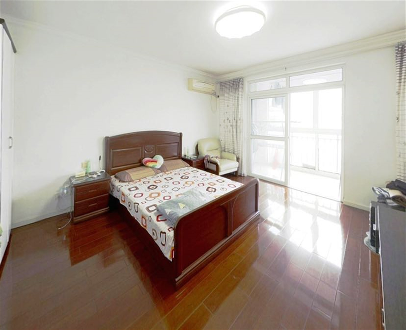 天润家园 5室2厅1卫 194m&sup2;