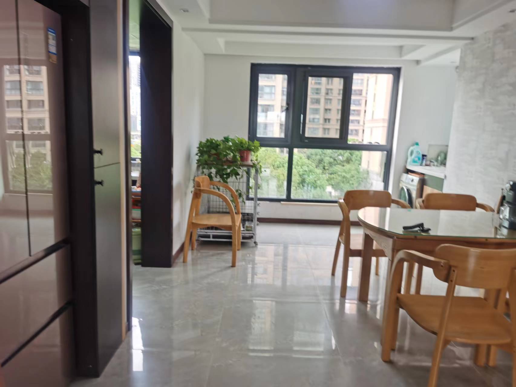 中港城皇家公寓 3室2厅1卫 142.06m&sup2;