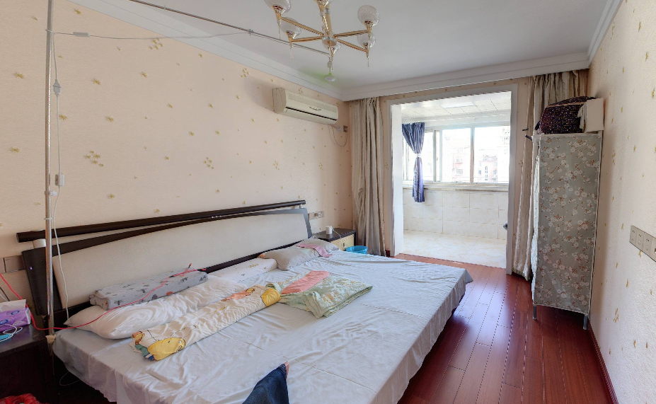 瑞丰花园 5室2厅2卫 151m&sup2;