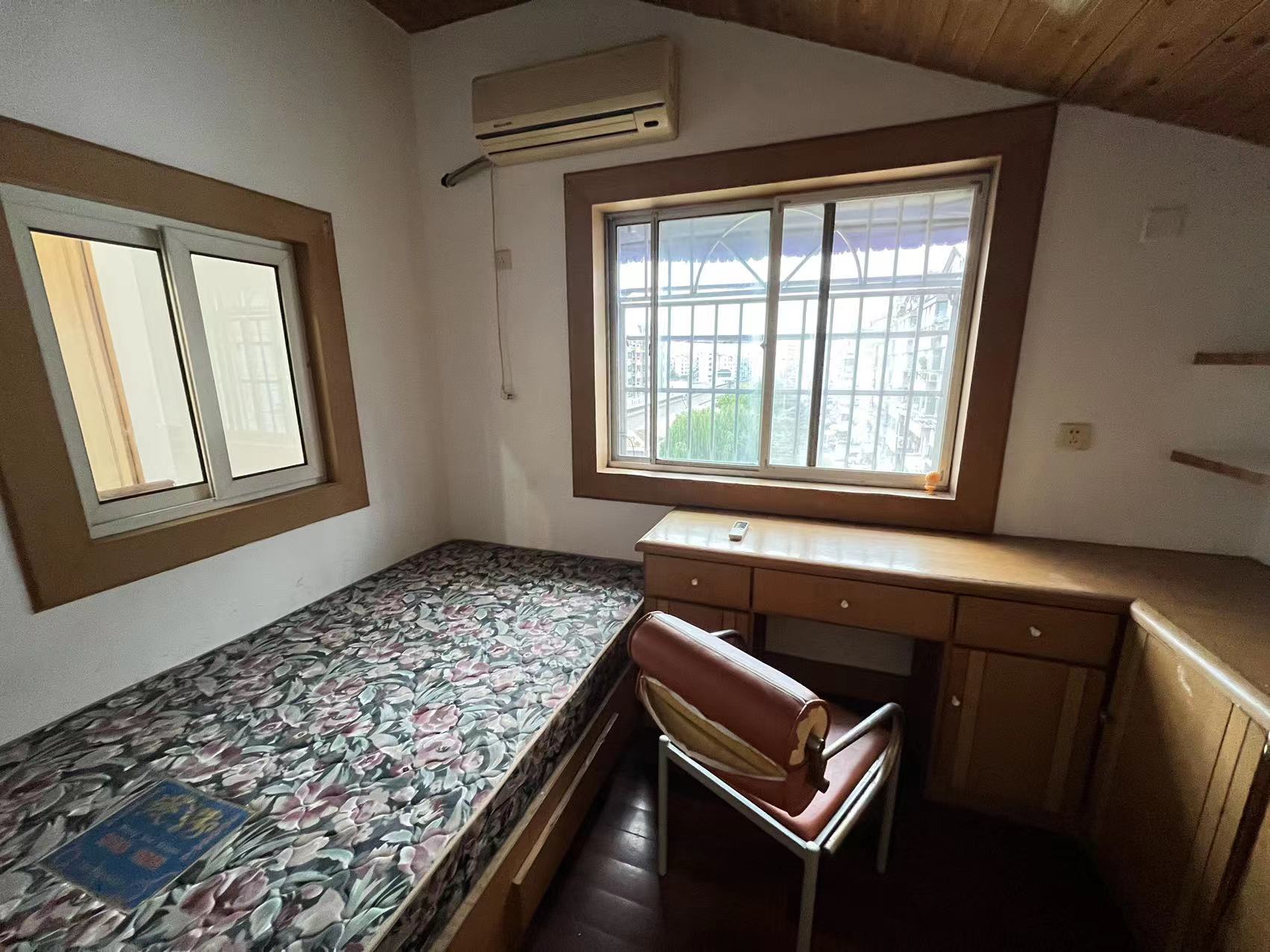 北濠桥东村 4室1厅2卫 108m&sup2;