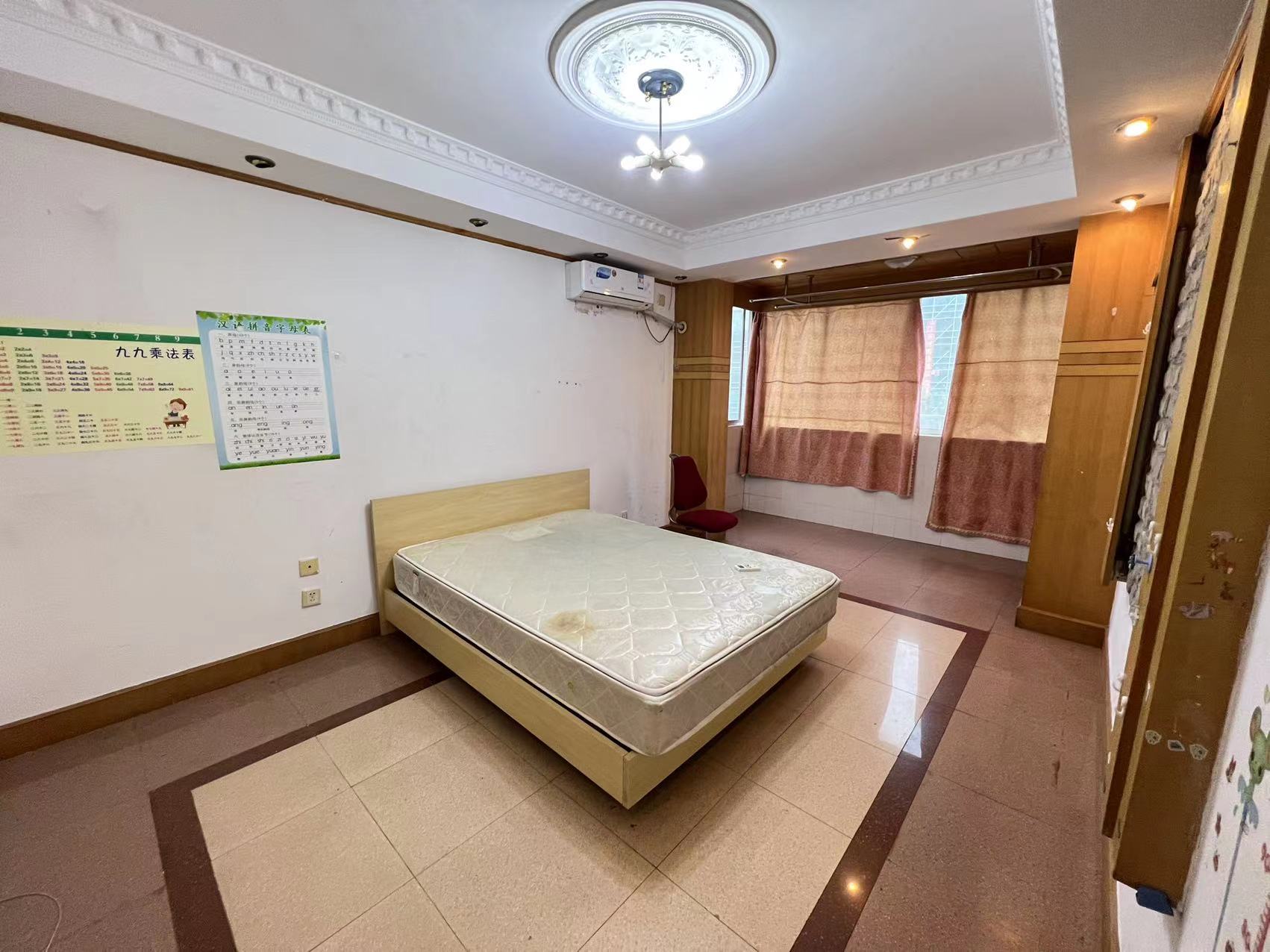 北濠桥东村 4室1厅2卫 108m&sup2;
