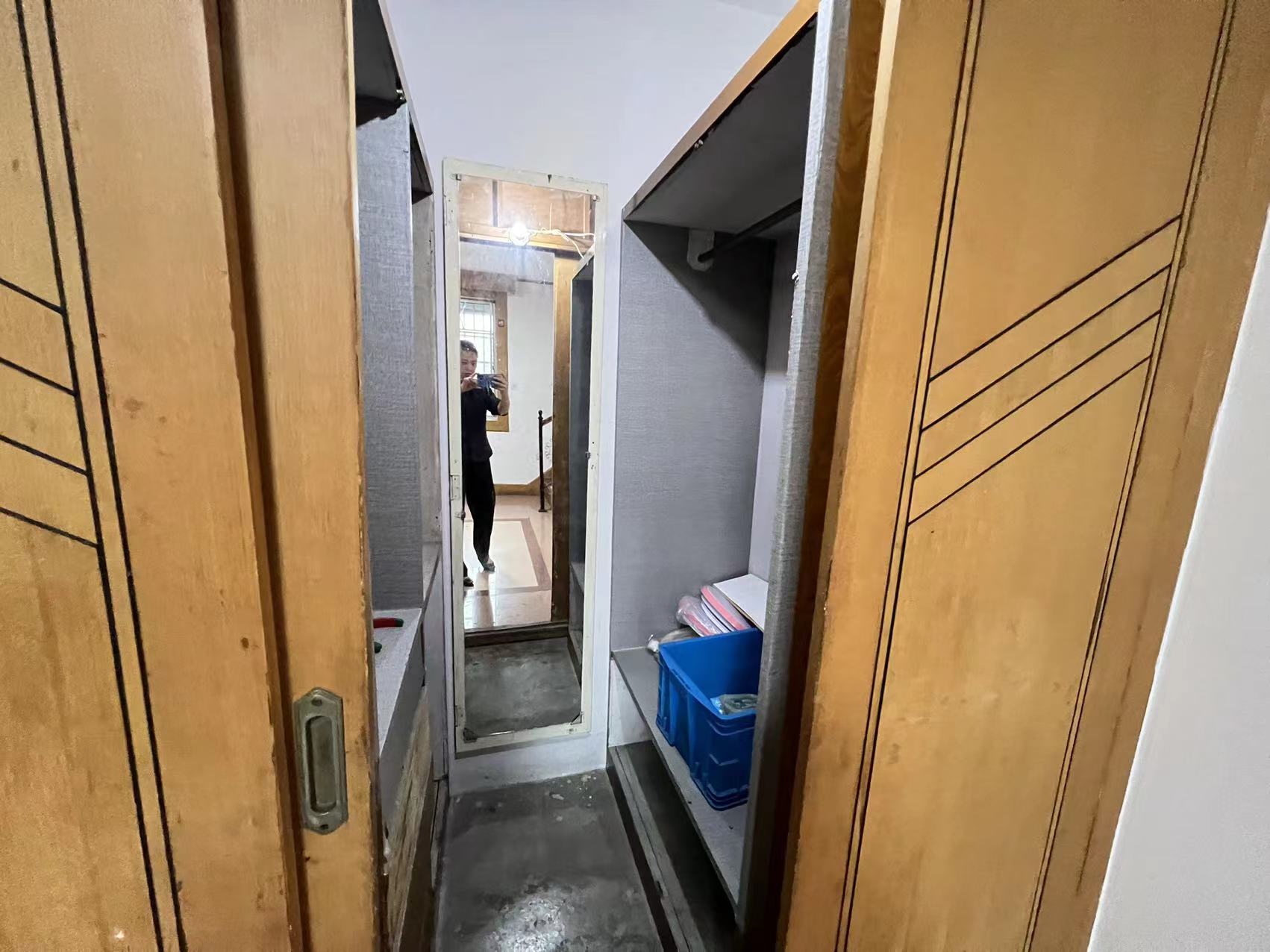 北濠桥东村 4室1厅2卫 108m&sup2;