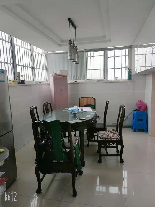 和盛林荫水岸南区 4室2厅2卫 142.00m&sup2;