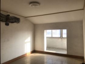 郭里园 3室1厅1卫 87m&sup2;
