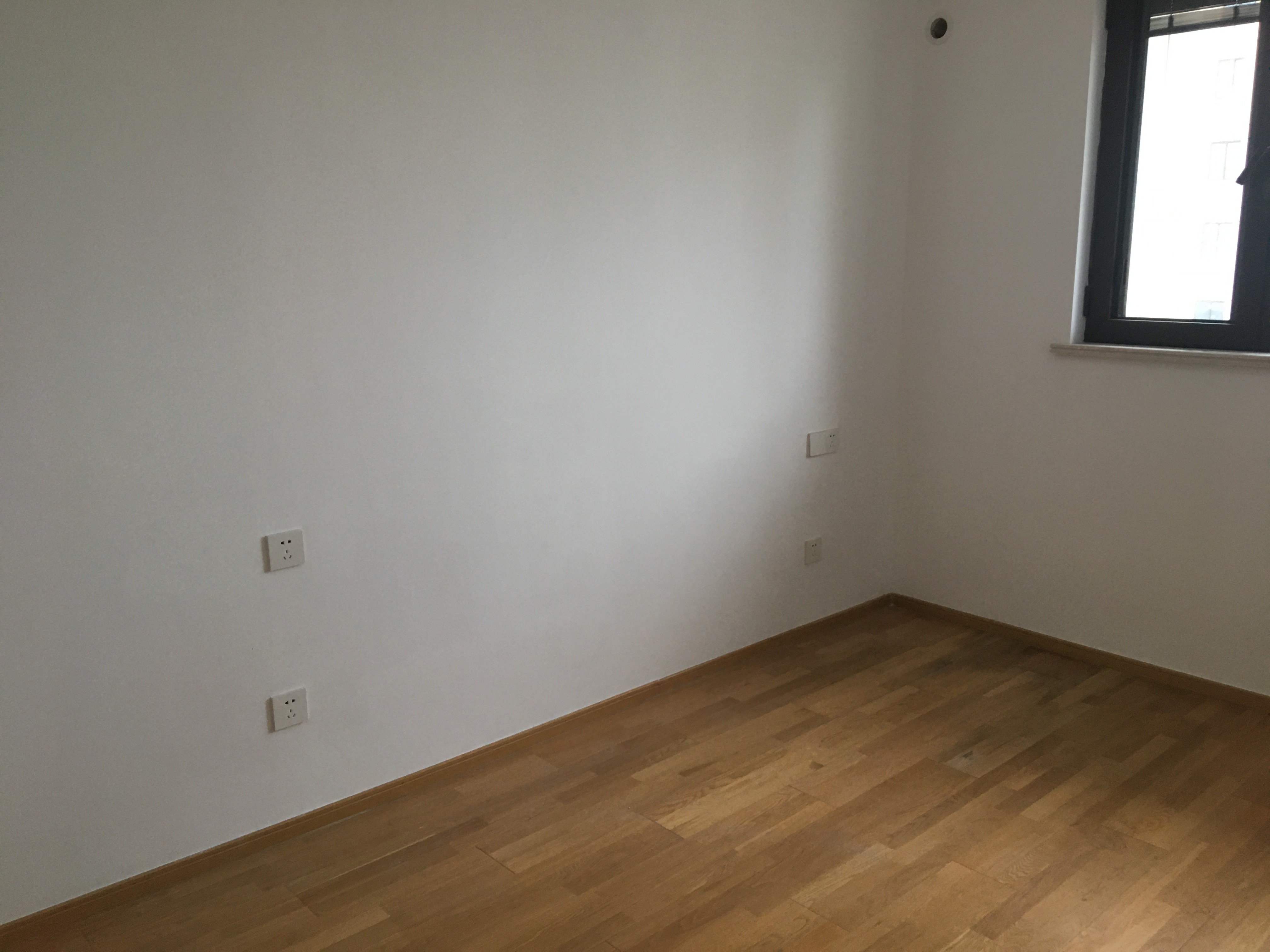 云樾东方 3室2厅1卫 95m&sup2;