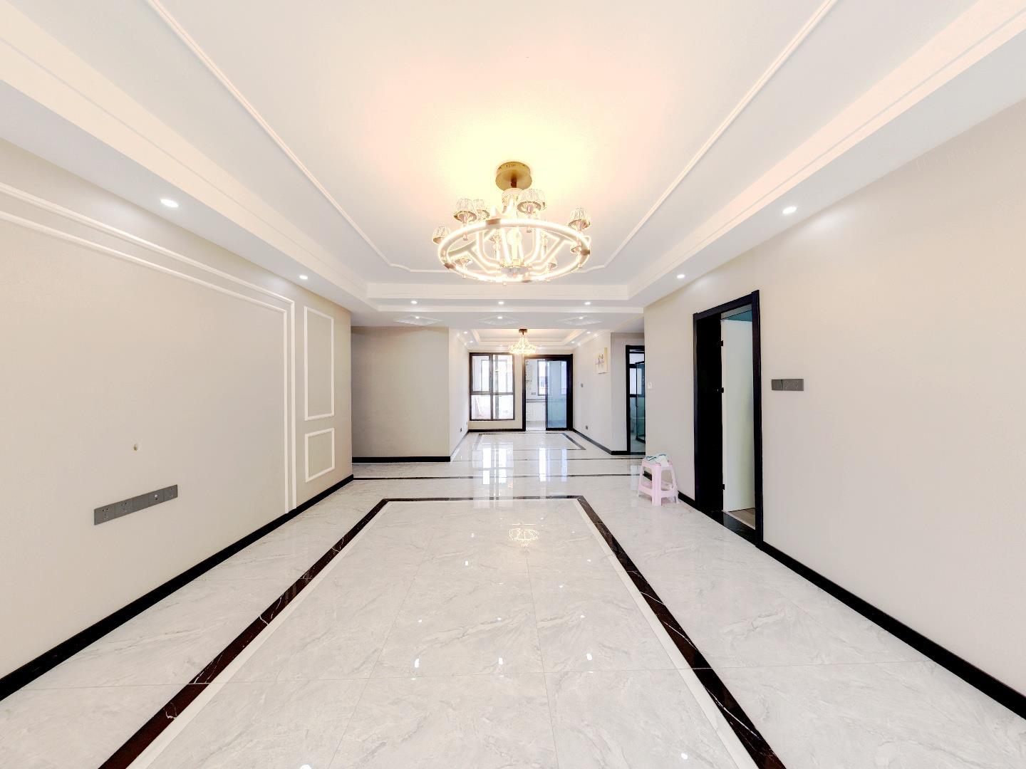 中港城皇家公寓 4室2厅2卫 160m&sup2;