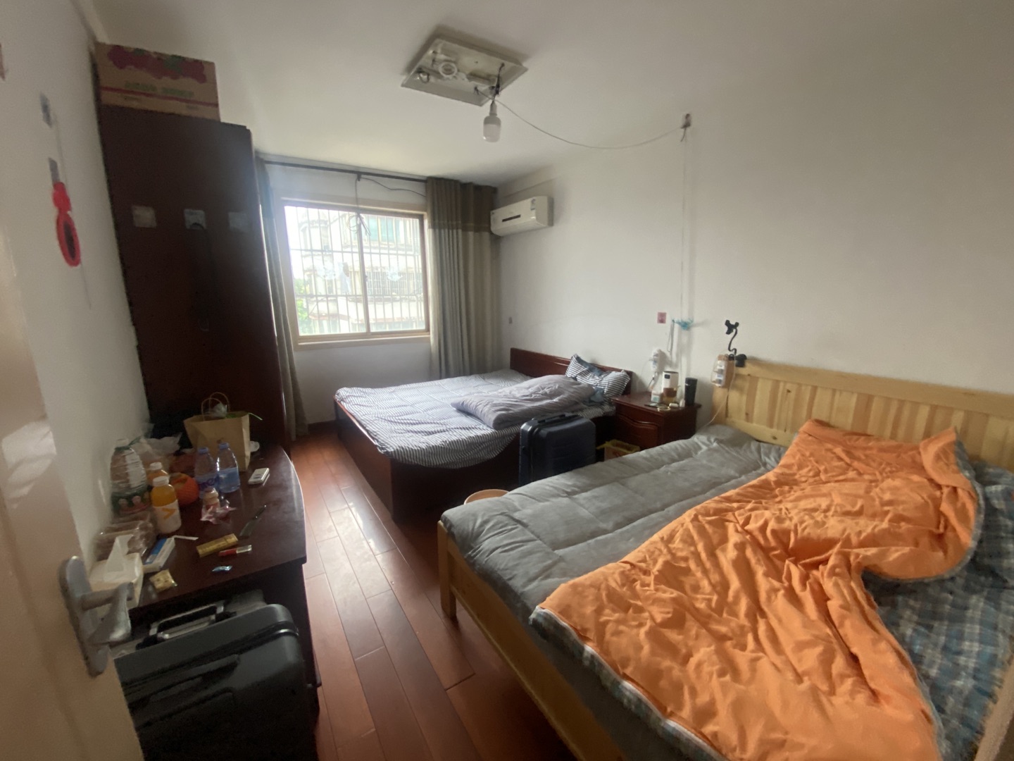 天都花苑 3室2厅1卫 137m&sup2;