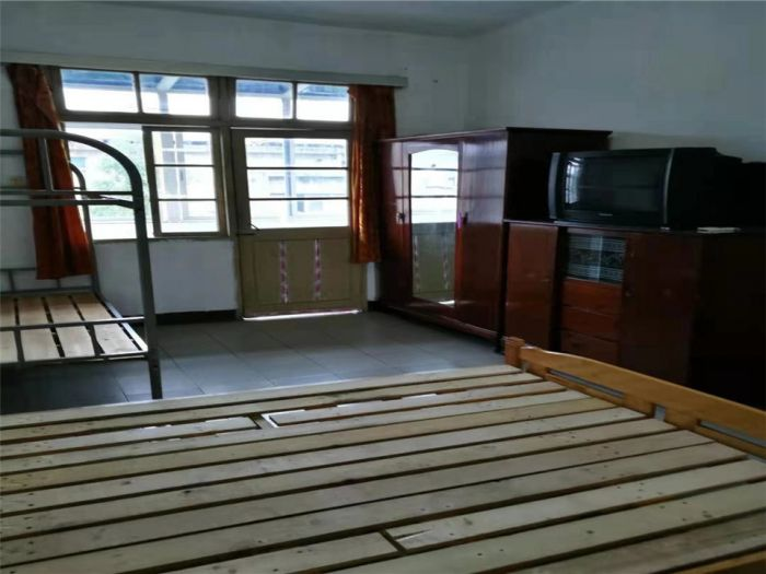 新桥新村 2室1厅1卫 56m²