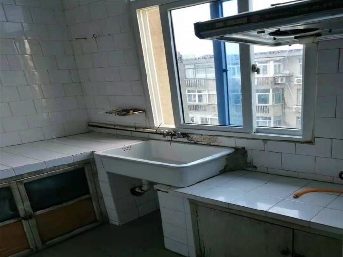新桥新村 2室1厅1卫 56m²