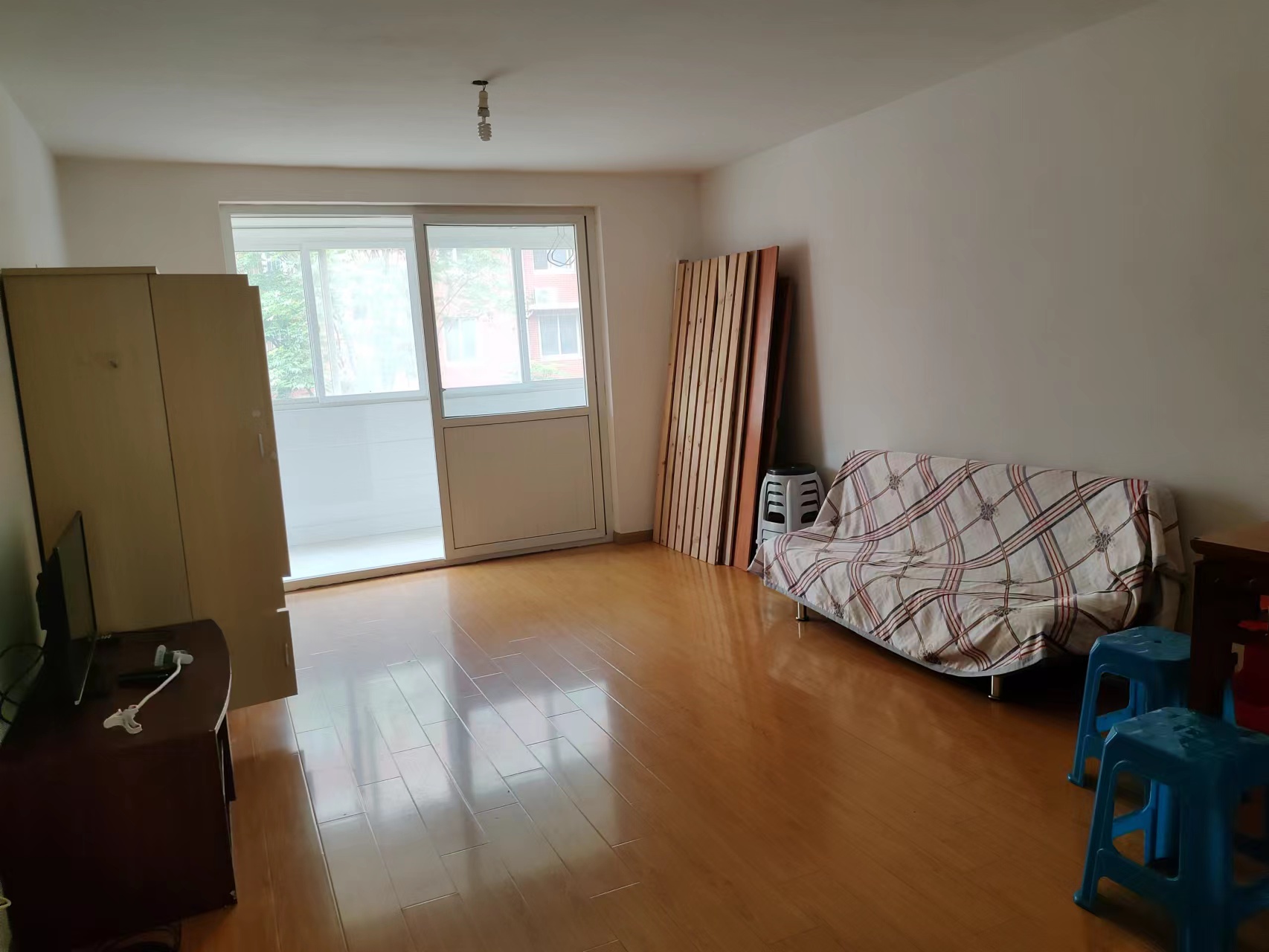 秦灶新村北区 1室1厅1卫 27.00m²