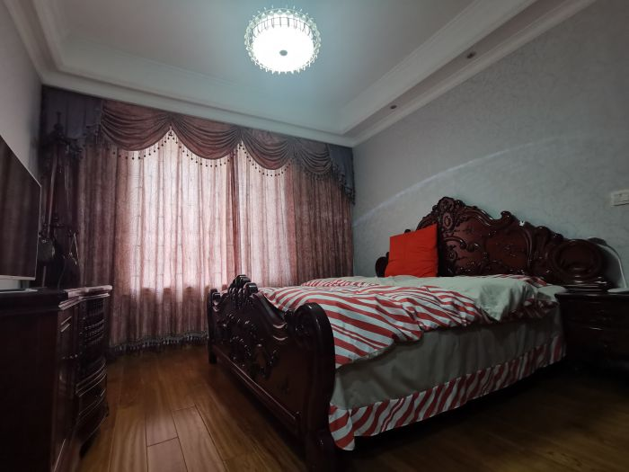 恒盛豪庭 3室2厅2卫 133m&sup2;