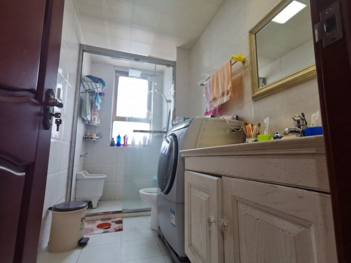恒盛豪庭 3室2厅2卫 133m&sup2;