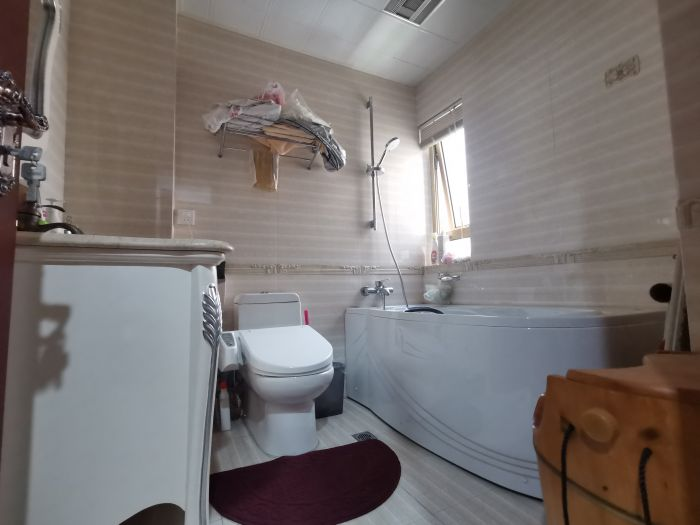 恒盛豪庭 3室2厅2卫 133m&sup2;