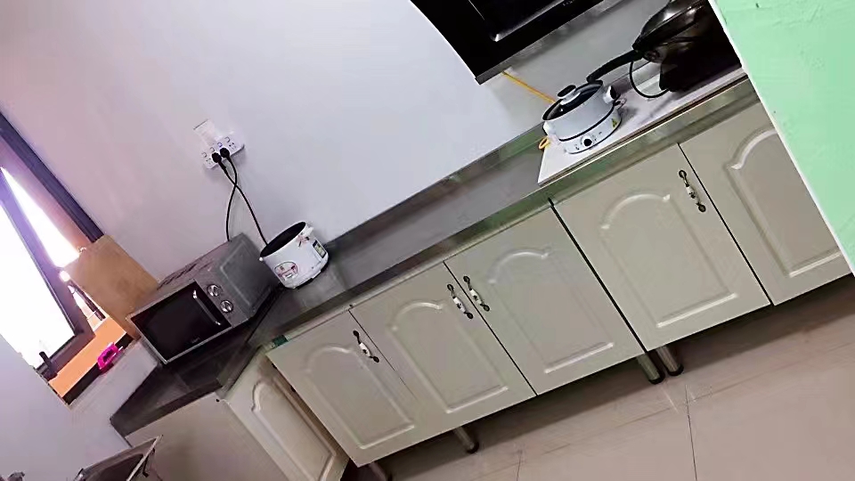 保利香槟国际 4室2厅2卫 142m&sup2;