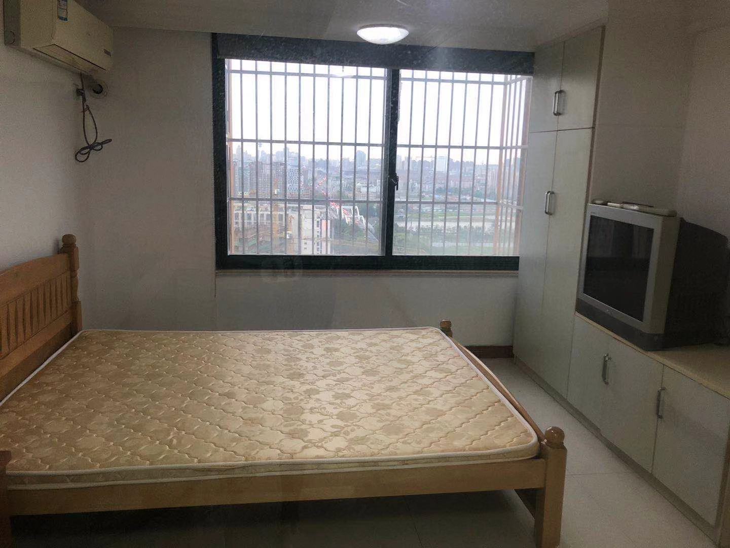 奥特莱斯 1室1厅1卫 40m&sup2;