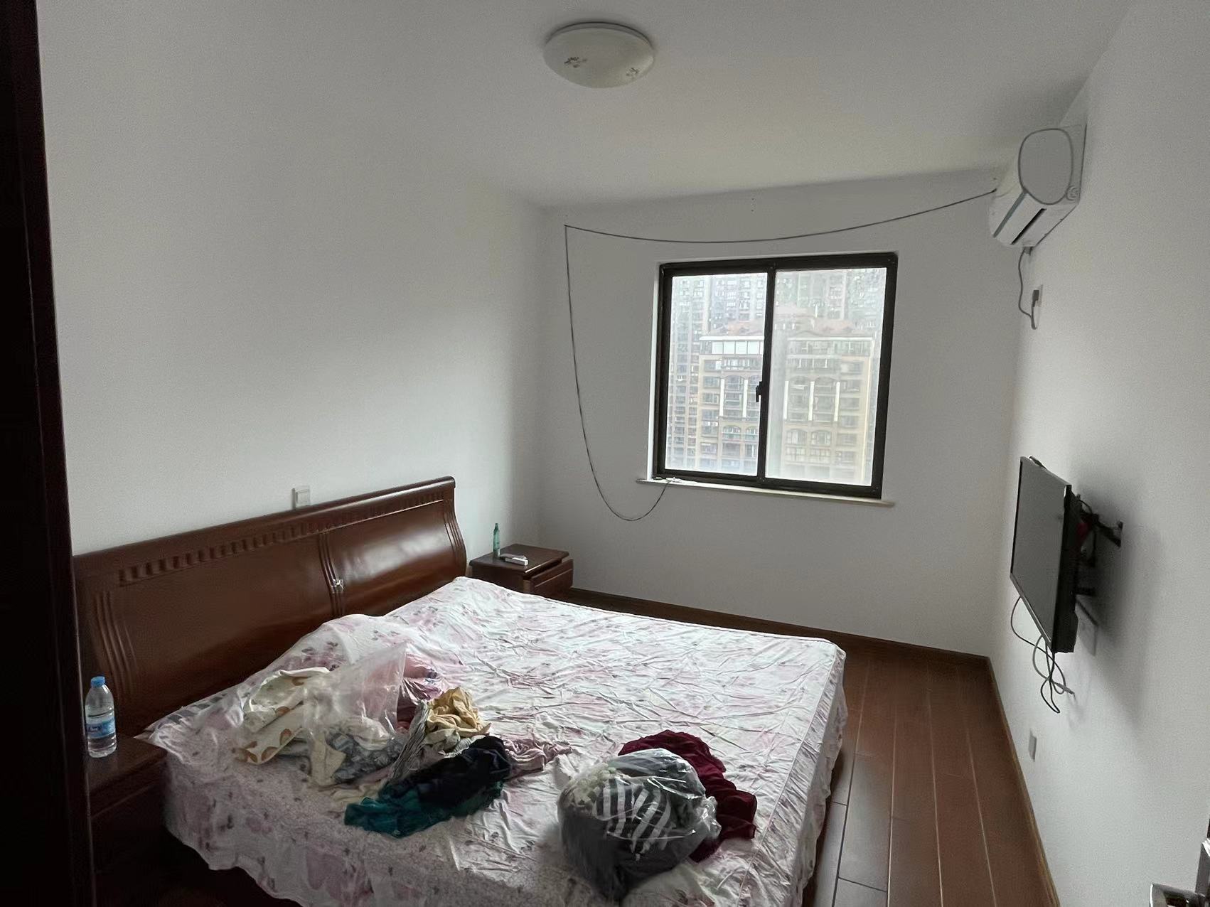 华强城一期 4室2厅2卫 159m&sup2;