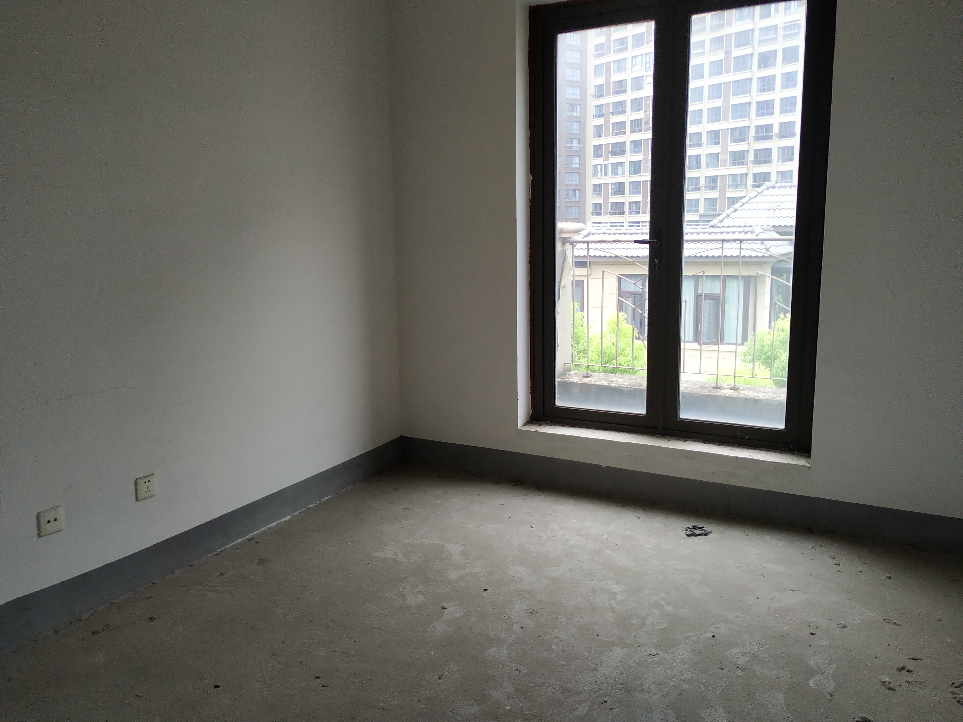 金河名人世家 4室2厅3卫 170.00m&sup2;