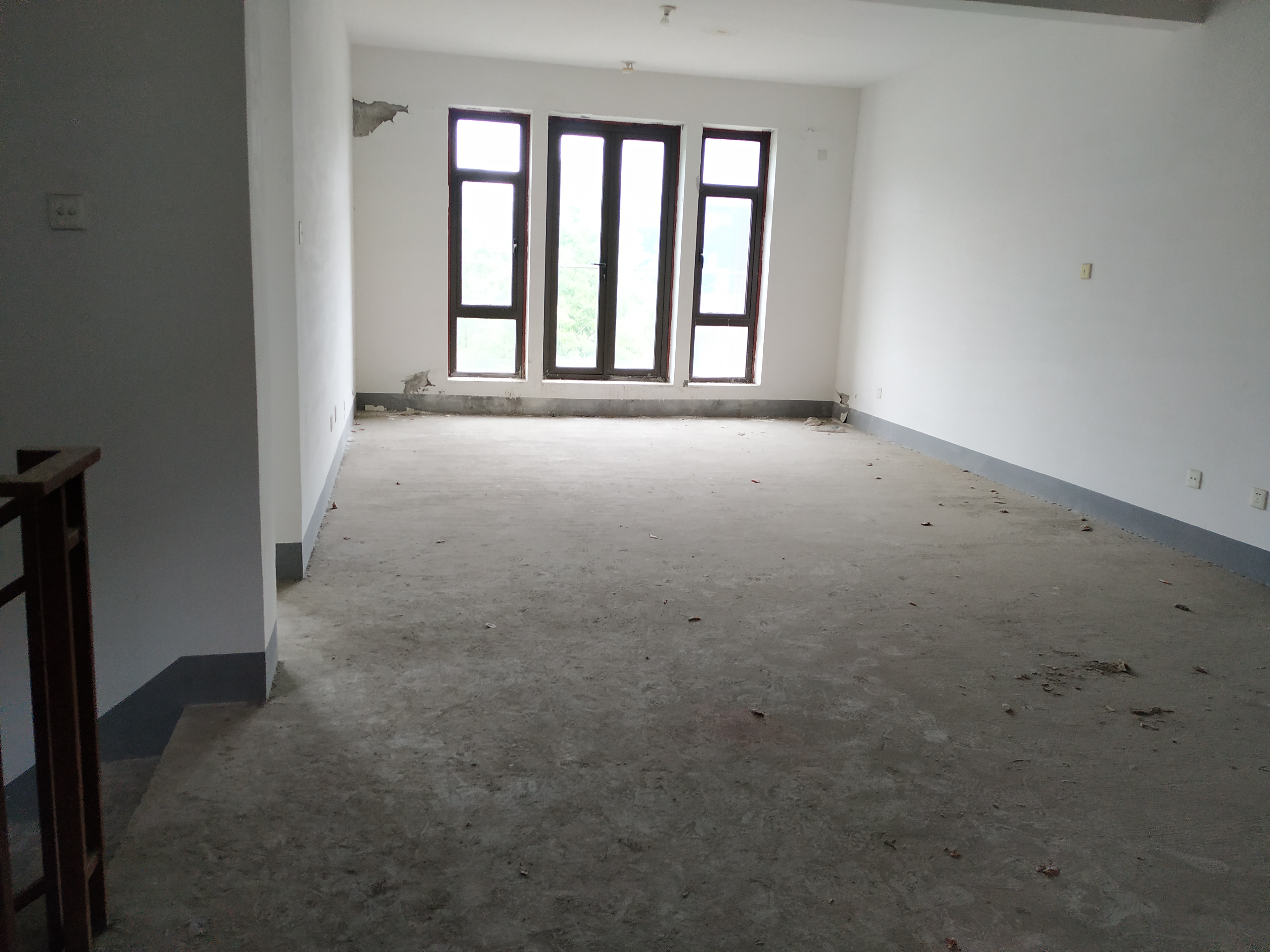 金河名人世家 4室2厅3卫 170.00m&sup2;