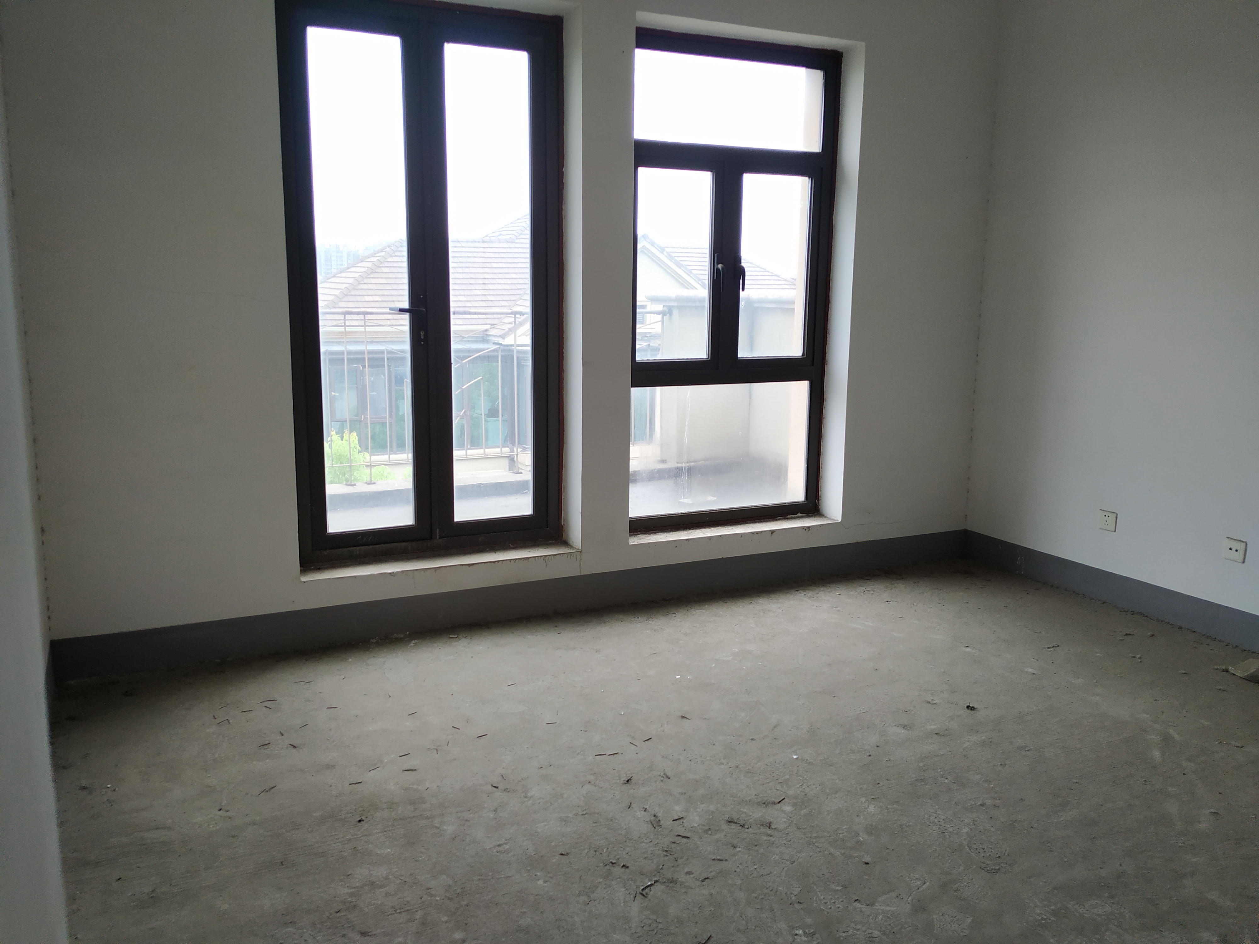 金河名人世家 4室2厅3卫 170.00m&sup2;
