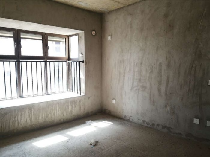华强城 2室2厅1卫 88m²