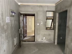 华强城 2室2厅1卫 88m²