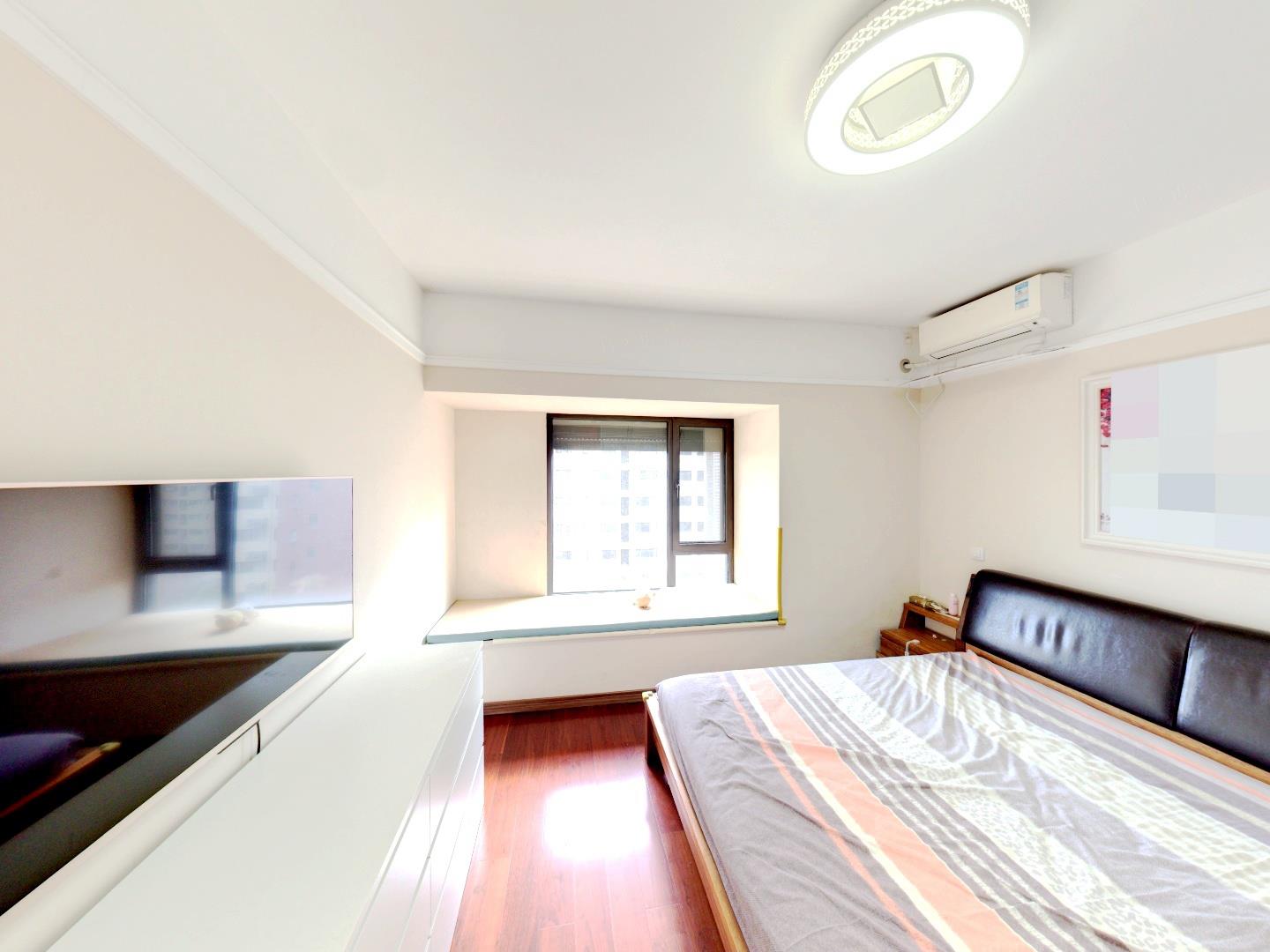 万科公园里一期 3室2厅2卫 120.24m&sup2;