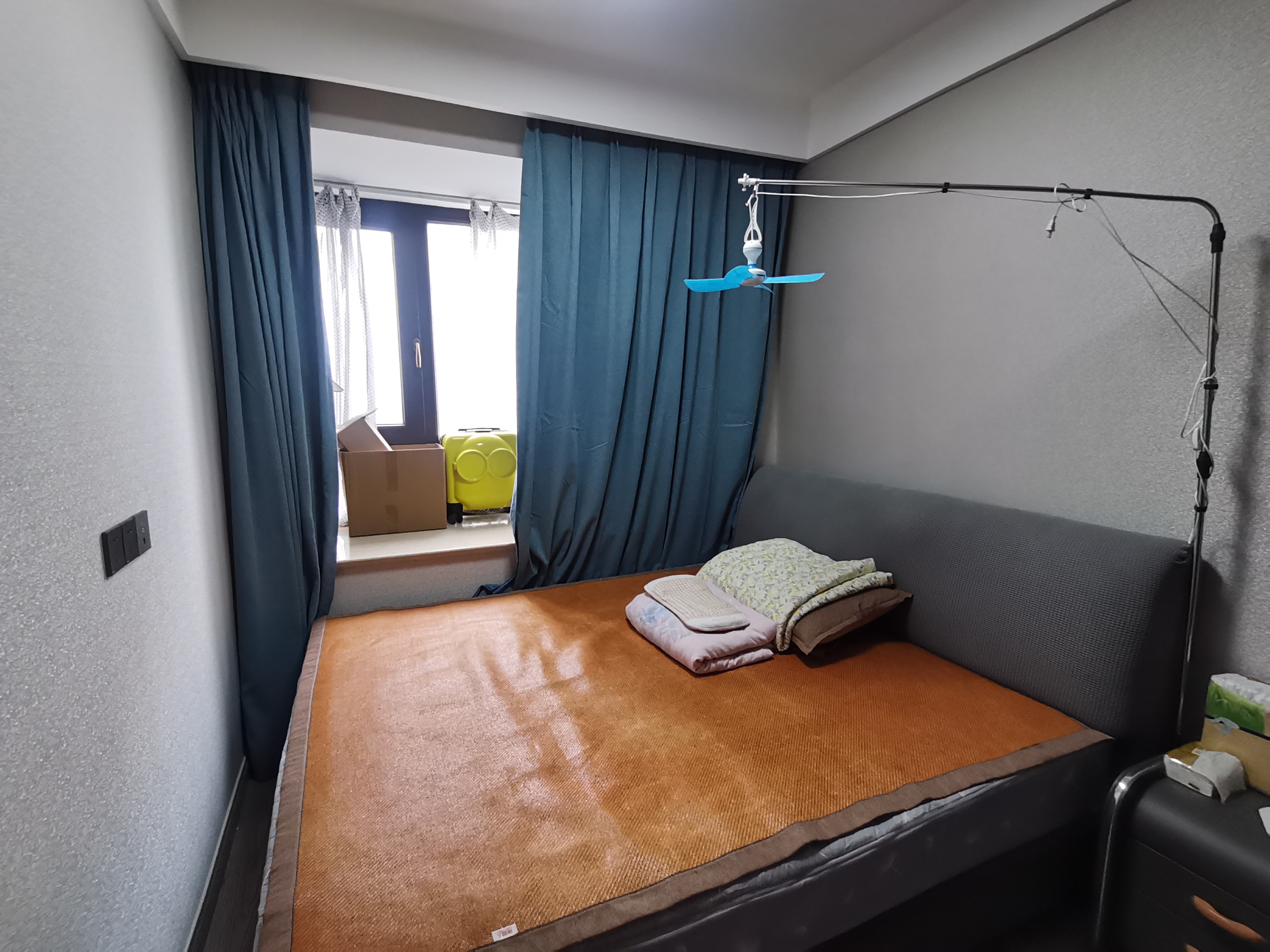 银洲&middot;皇家花园 4室2厅2卫 141m&sup2;