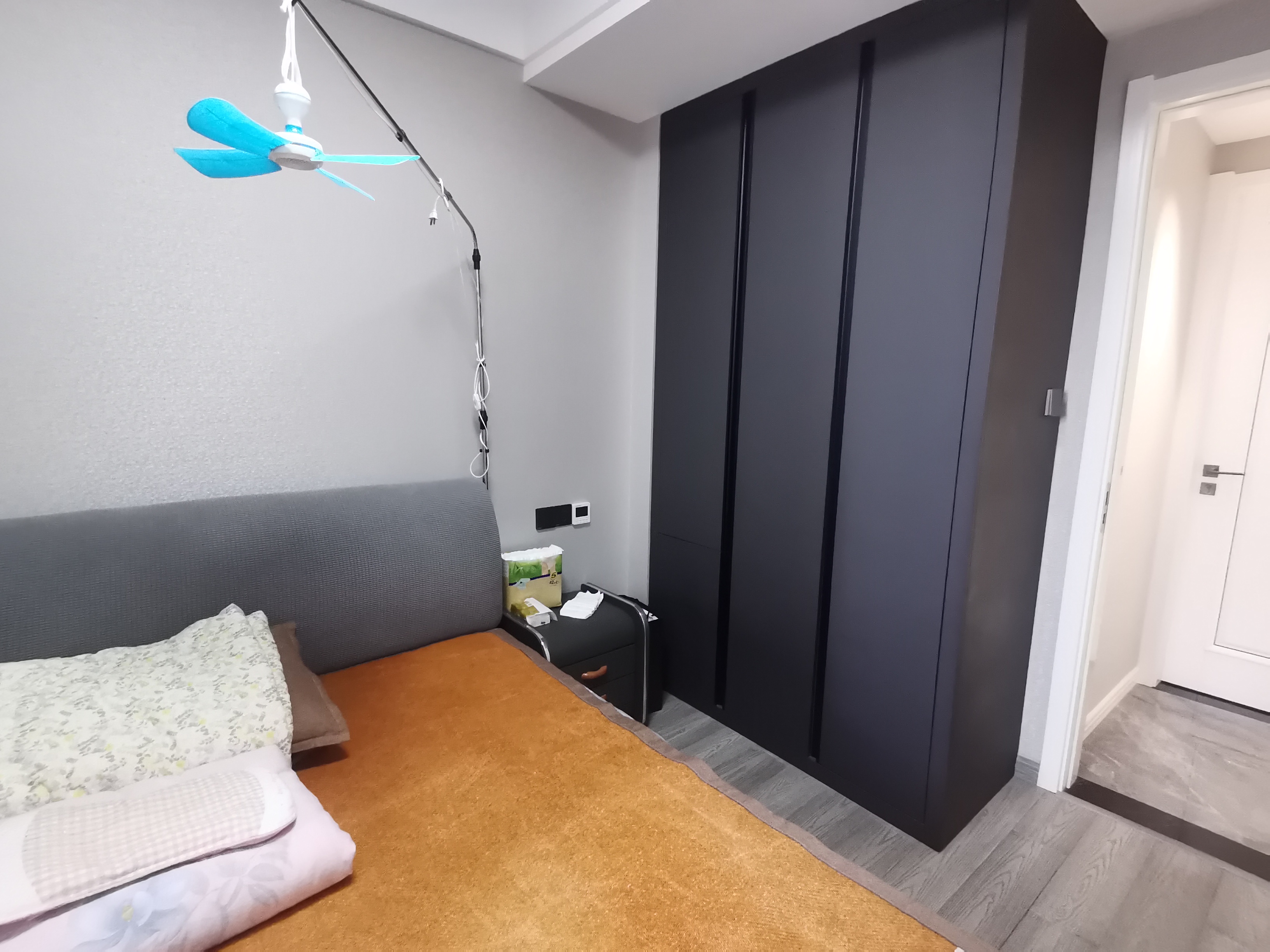 银洲&middot;皇家花园 4室2厅2卫 141m&sup2;