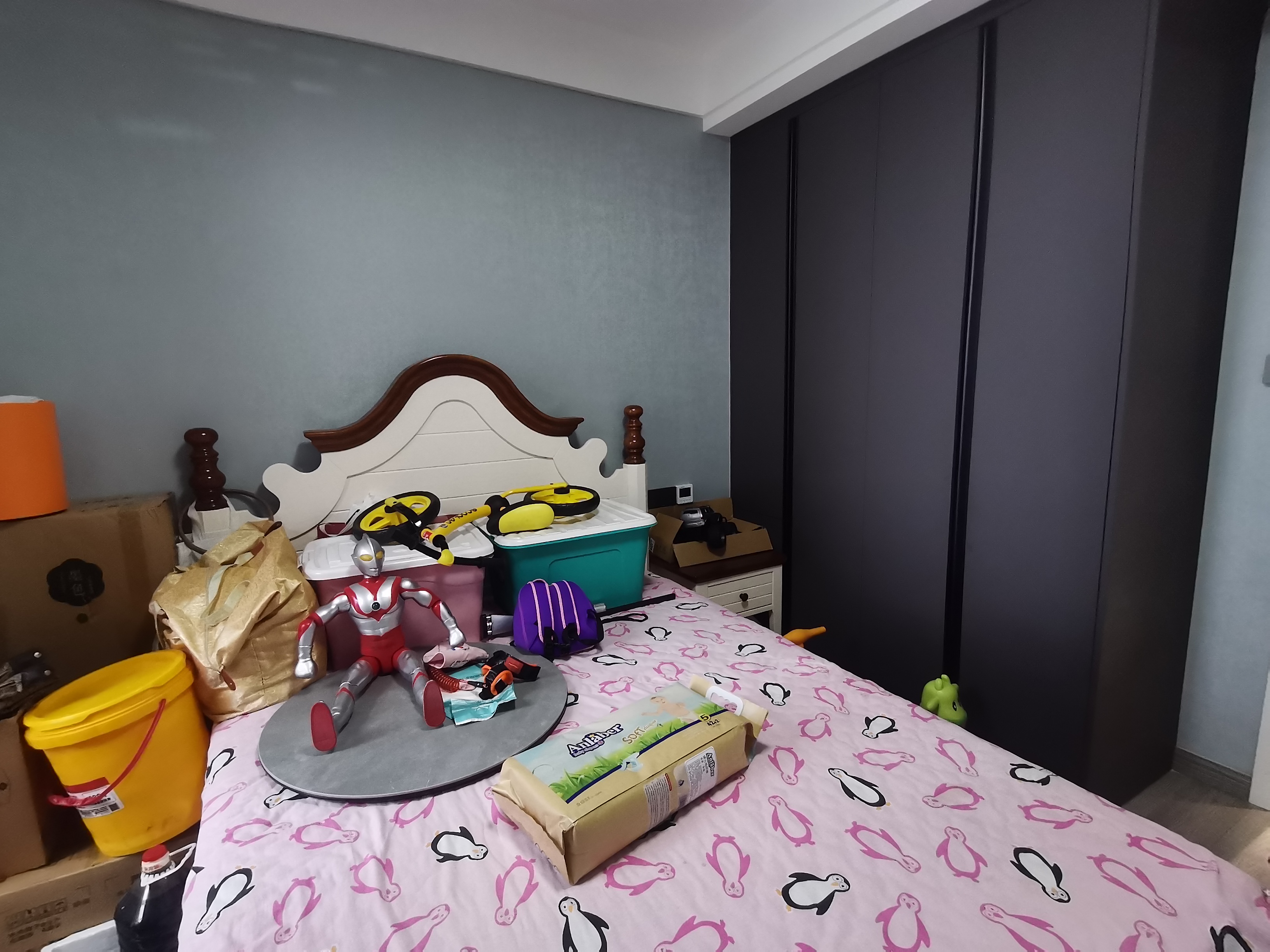 银洲&middot;皇家花园 4室2厅2卫 141m&sup2;