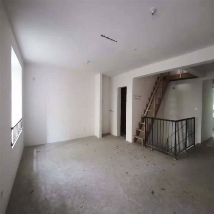 军山花园 3室2厅2卫 169m²