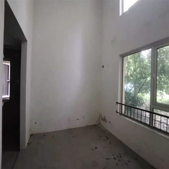军山花园 3室2厅2卫 176m&sup2;