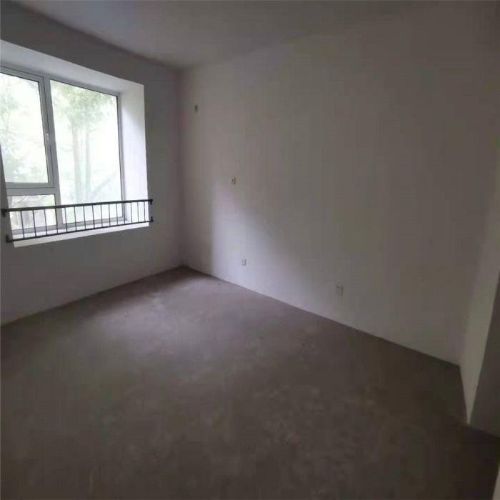 军山花园 3室2厅2卫 176m&sup2;