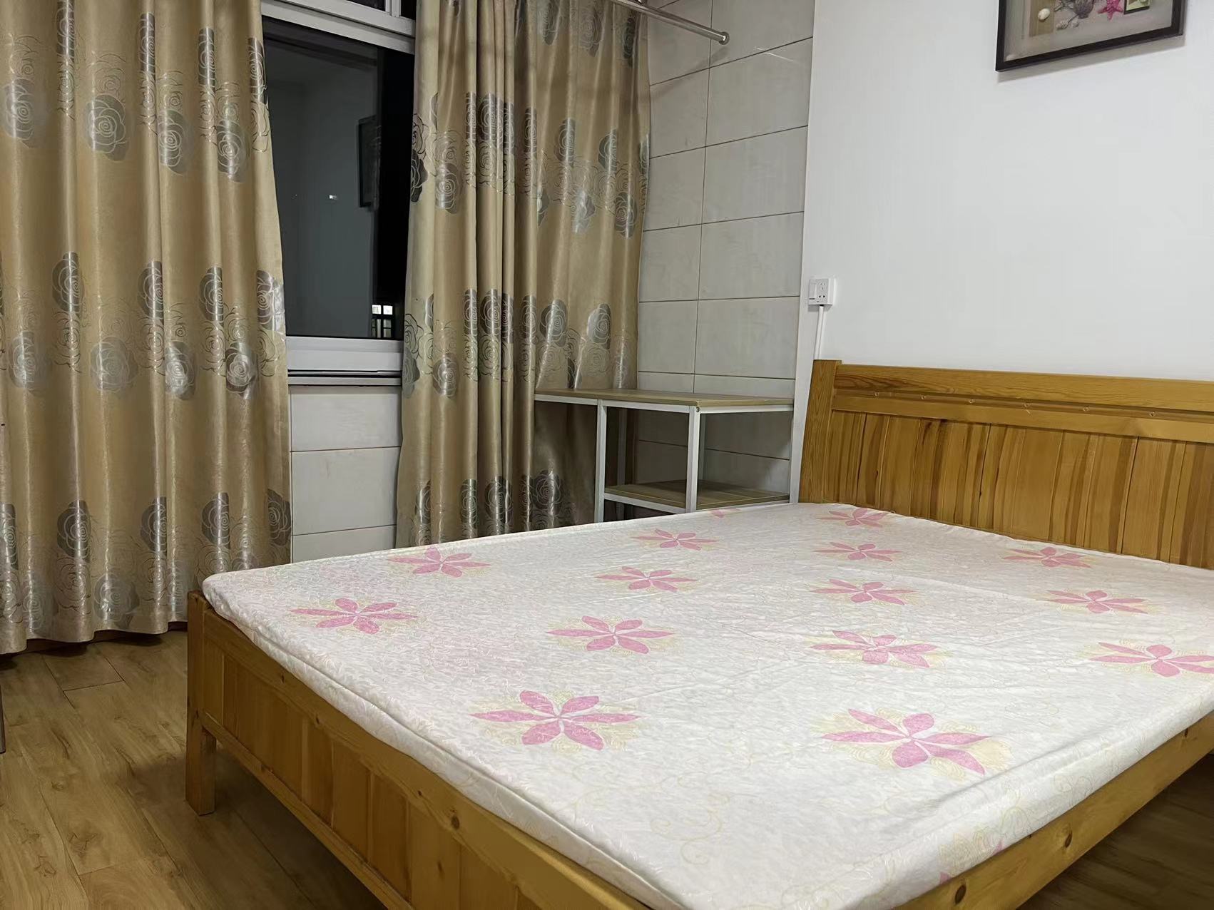 公园三村 1室1厅1卫 46m&sup2;