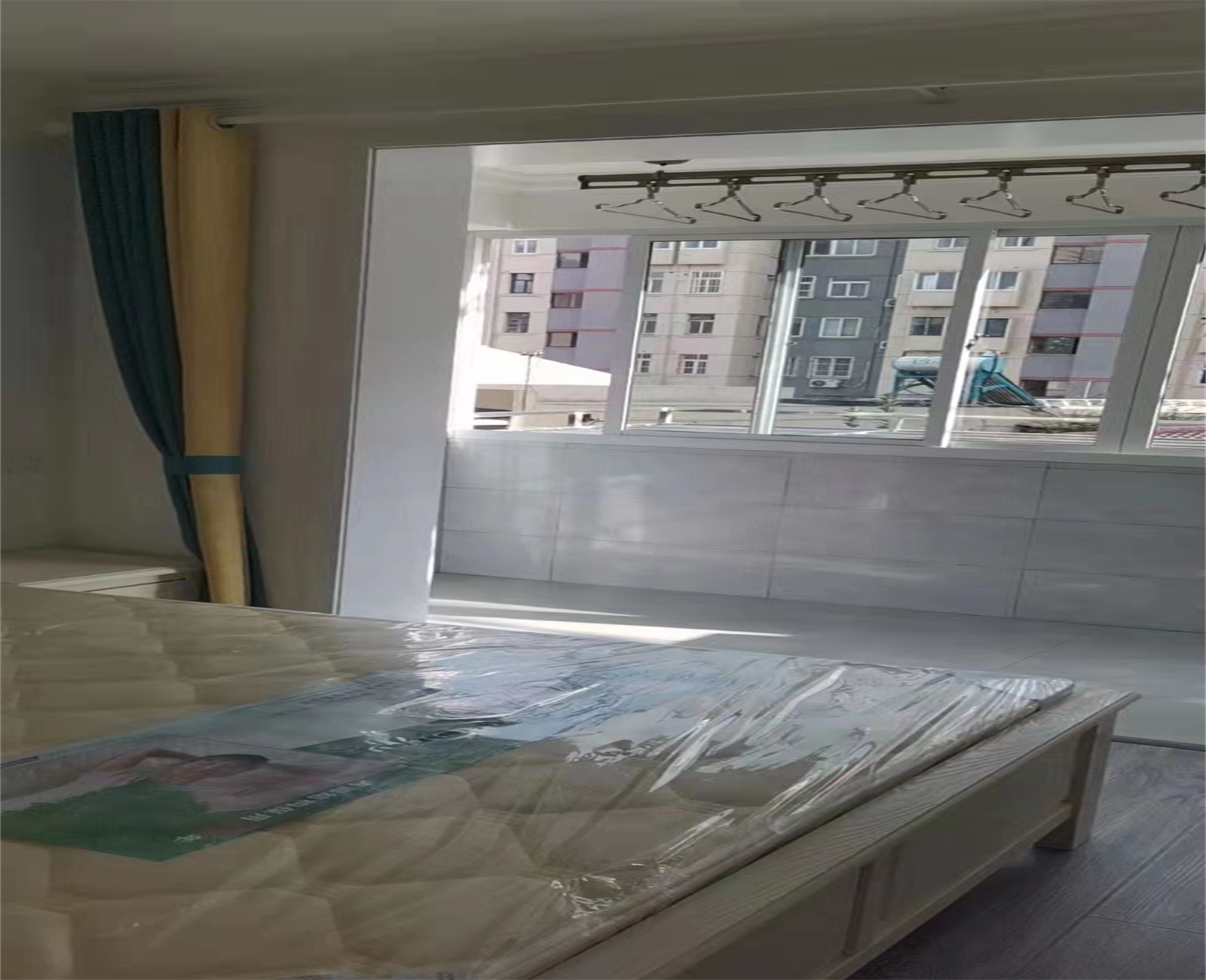 春晖花园 5室2厅3卫 175m²