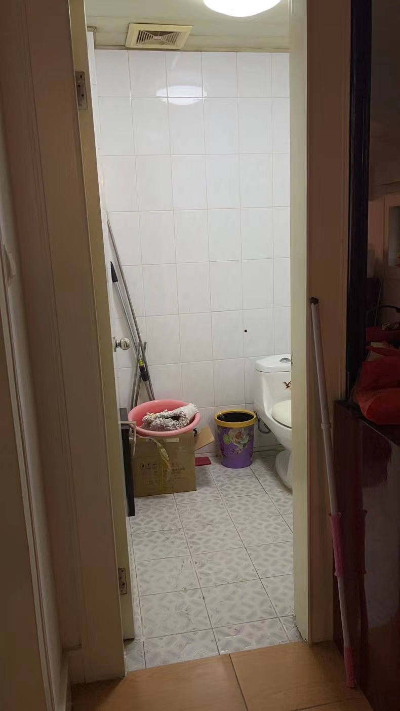 北濠桥东村 4室2厅3卫 181m&sup2;