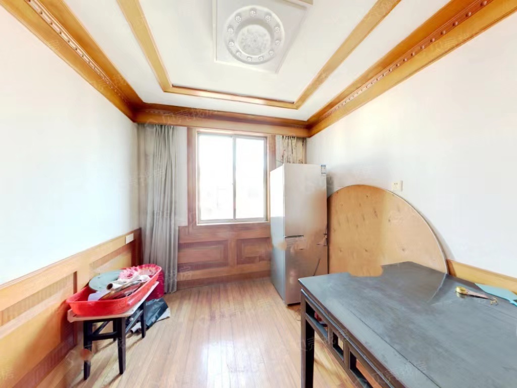 北濠桥东村 4室2厅3卫 181m&sup2;