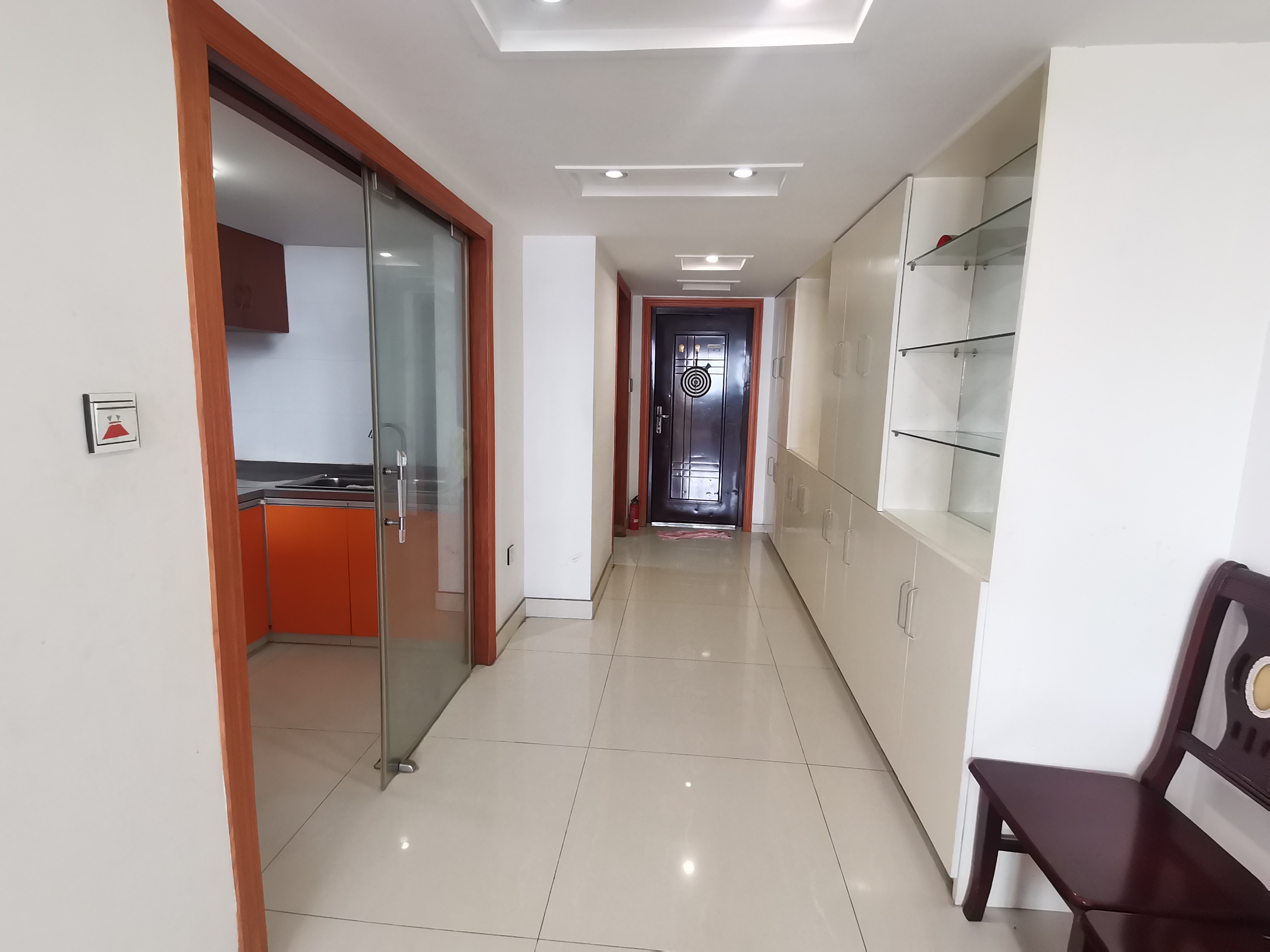 鸿运大厦 2室1厅1卫 65.00m²