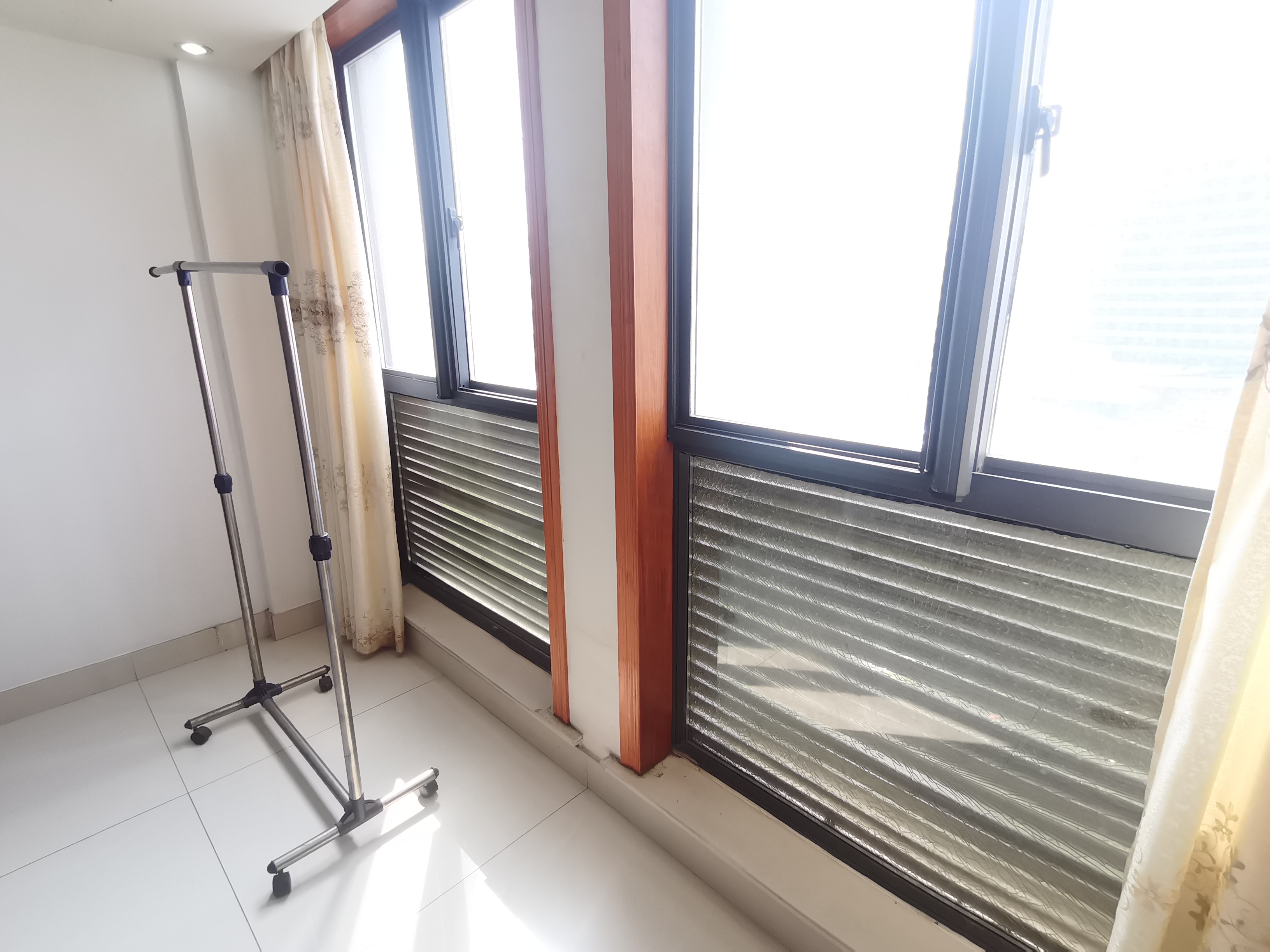 鸿运大厦 2室1厅1卫 65.00m&sup2;