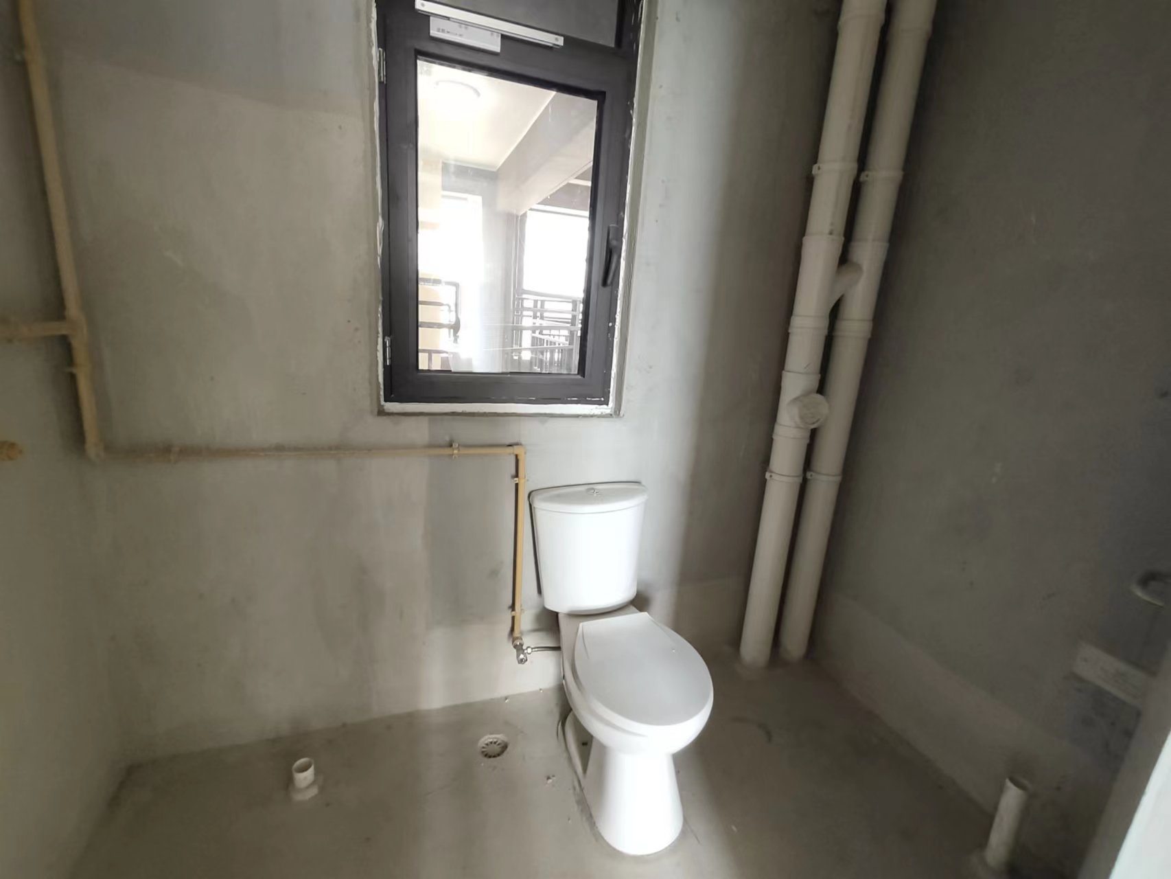 绿地新里城 3室2厅2卫 115m&sup2;